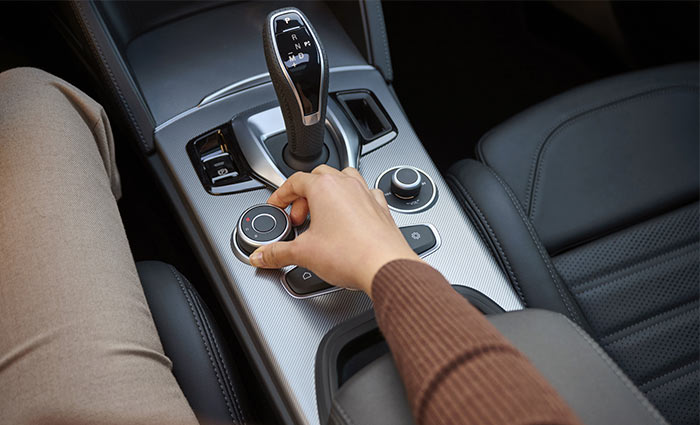 Citadine,Confort,Modulable,Personnalisation,Pratique,Fonctionelle,Voiture,sécurité,boite automatique,économique,connectée,équipée,performante,polyvalente,spacieuse,élégante