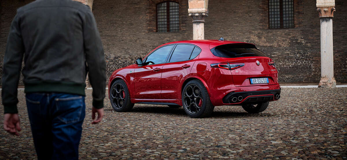 ar stelvio qv mca model page canvas media dsk cover