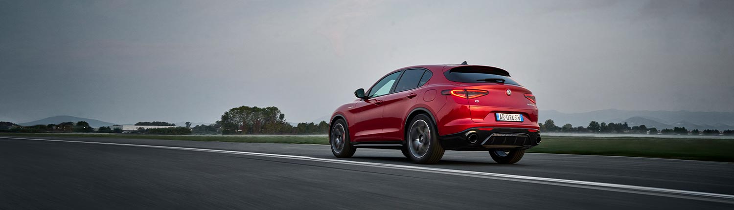 alfa romeo giulia design confort technologie performance berline 2024 valence