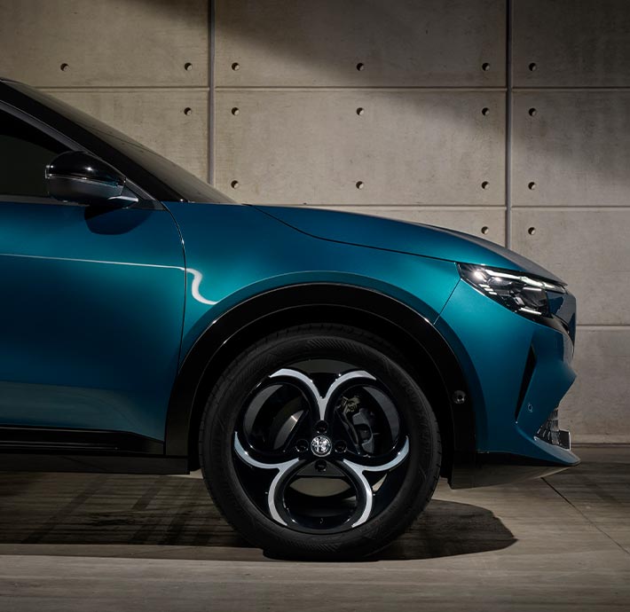 junior suv citadin alfa romeo valence design sportif hybride electrique drome ardeche valence 2024