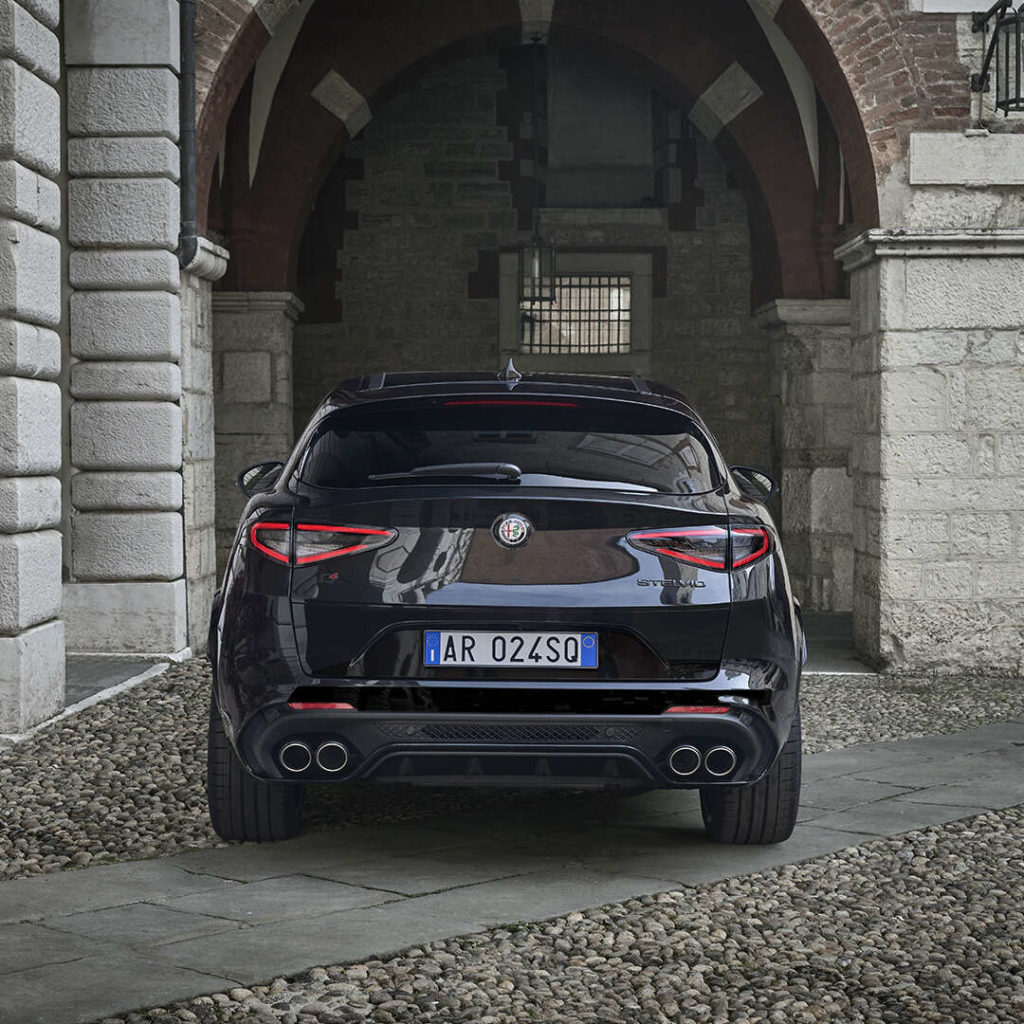 Véhicule d'occasion alfa romeo valence 26000 drome stelvio