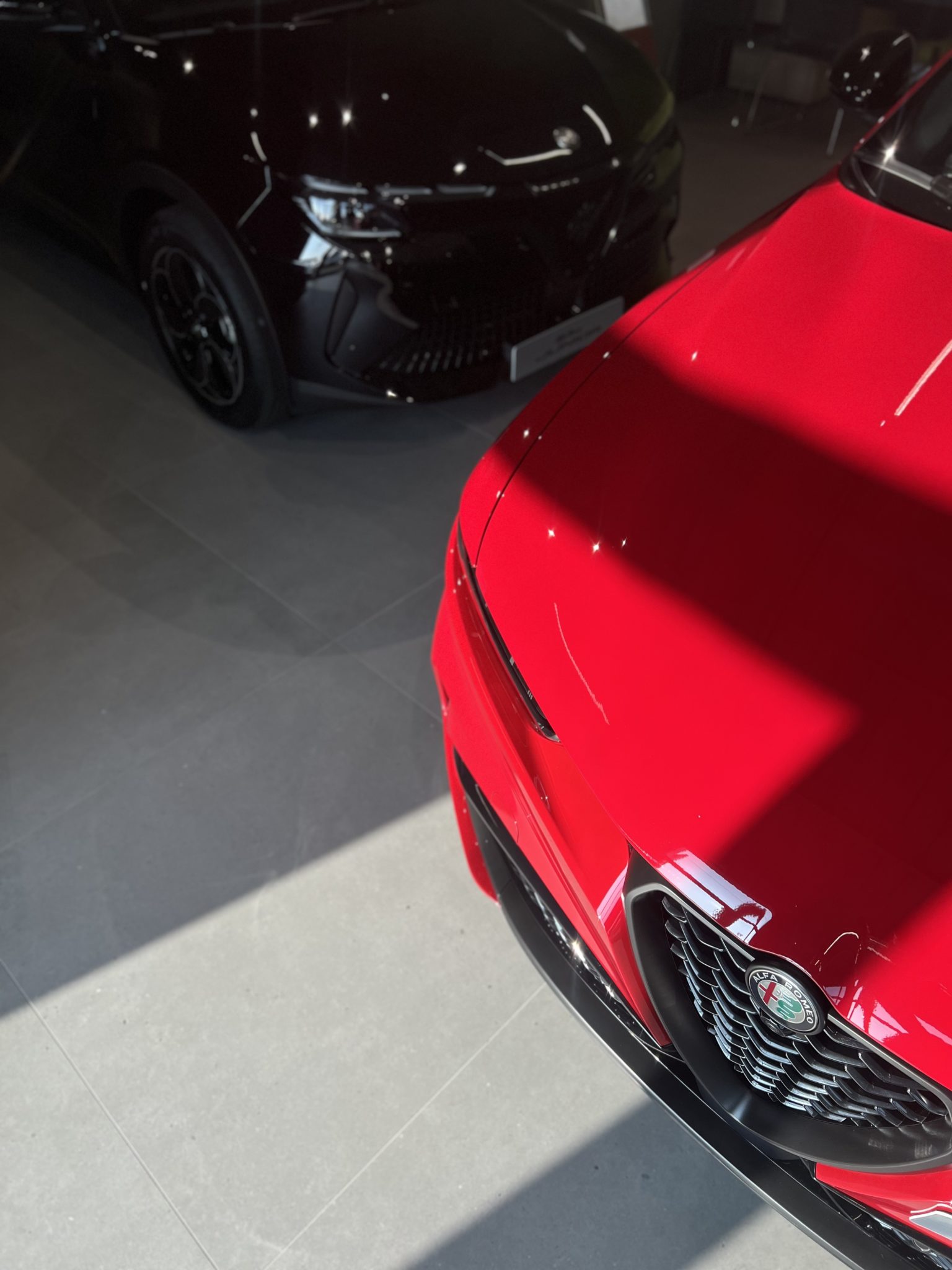 véhicule de luxe voiture haut de gamme sportive berline SUV Alfa Romeo valence drome 26000 Ardèche 07000 mercedes valence BMW valence mini valence Audi valence