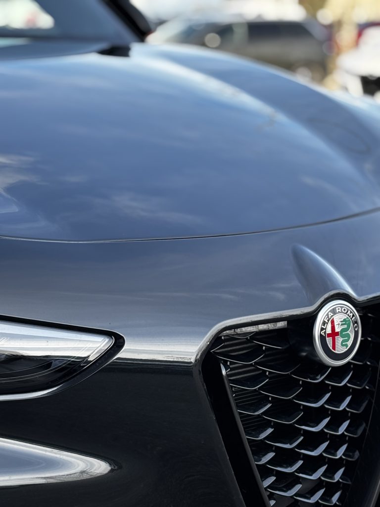 Alfa Romeo Stelvio suv de luxe berline sportive haut de gamme valence drome Ardèche 26000 07000 tonale junior Giulia mercedes Audi mini bmw